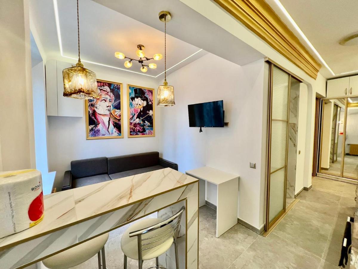 City Central Apart Apartment Chisinau Ngoại thất bức ảnh